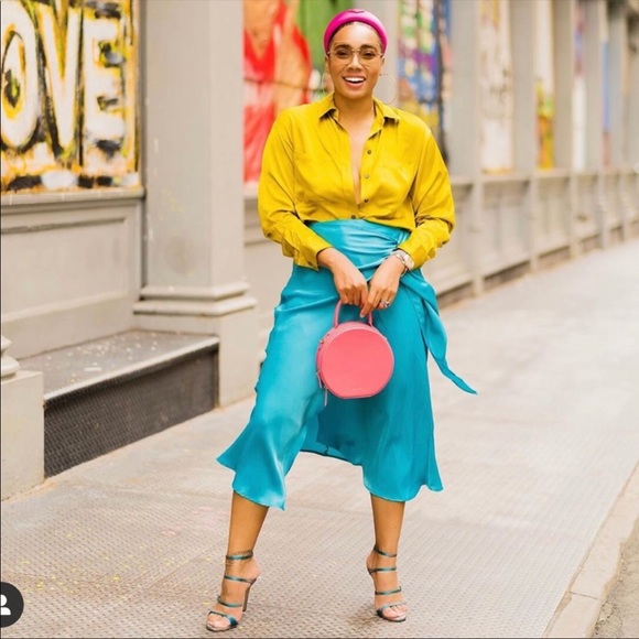 Zara satin effect skirt with knot - Picture 1 of 15